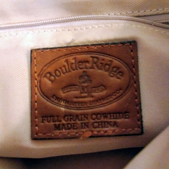 Vintage Cowhide Boulder Ridge business bag. - Picture 2 of 5